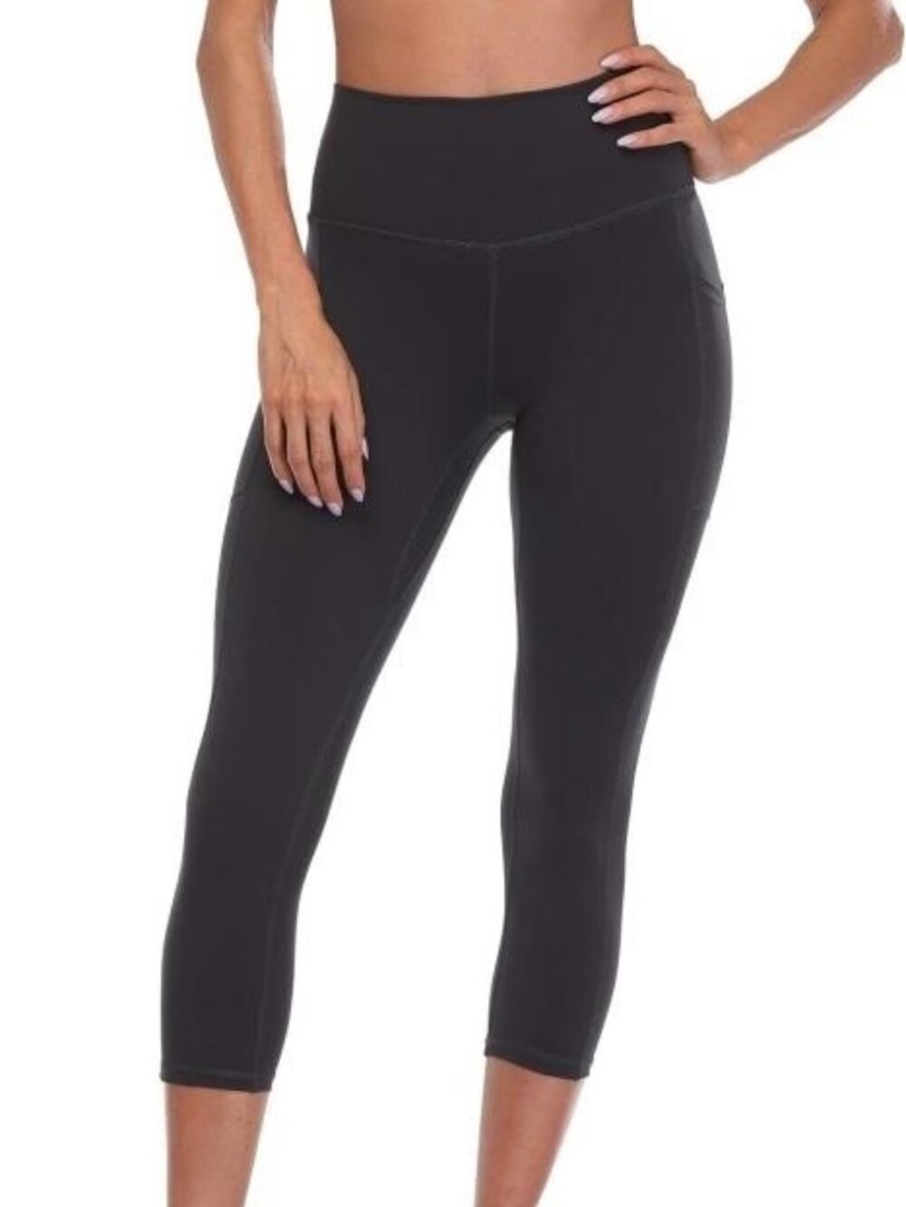 Colorfulkoala Black High-Waisted Capri Leggings with Pockets Medium
